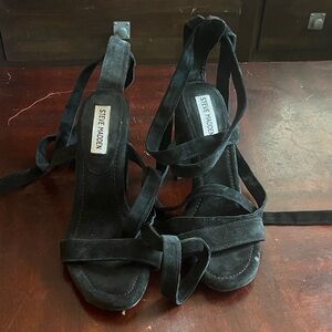 Steve Madden Elegant Black Wrap Heels